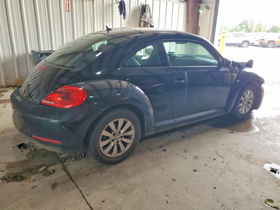 2015 Volkswagen Beetle მანქანა იყიდება აუქციონზე, vin: 3VWF17AT9FM629445, აუქციონის ნომერი: 59324136