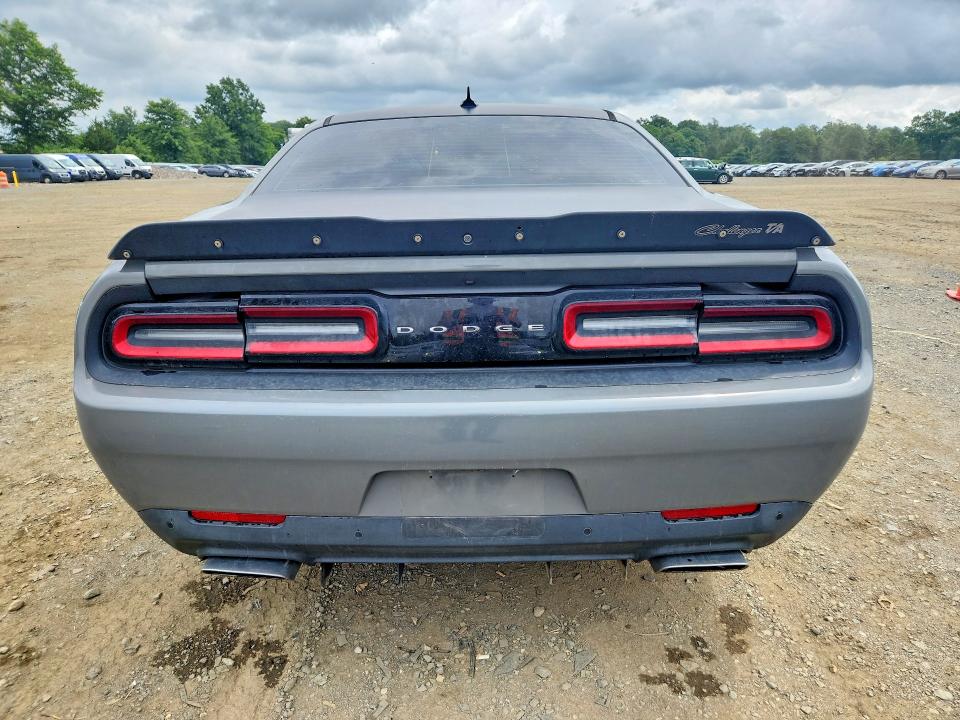 61543846 :رقم المزاد ، 2C3CDZFJ7HH632883 vin ، 2017 Dodge Challenger مزاد بيع