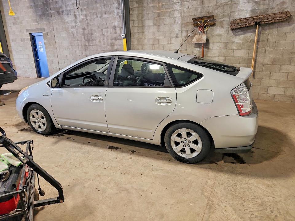 2006 Toyota Prius მანქანა იყიდება აუქციონზე, vin: JTDKB20U067063018, აუქციონის ნომერი: 62769846
