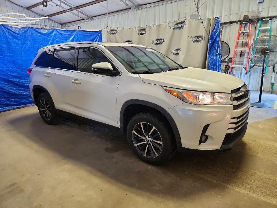 Aukcja sprzedaży 2019 Toyota Highlander, vin: 5TDKZRFH5KS566381, numer aukcji: 59602236