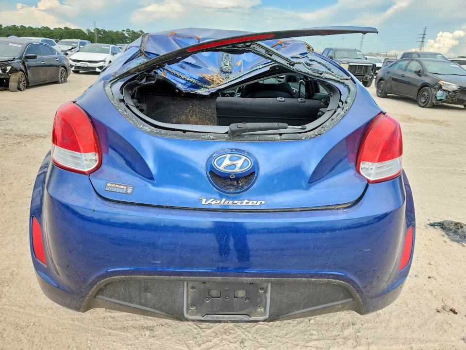 2016 Hyundai Veloster მანქანა იყიდება აუქციონზე, vin: KMHTC6AD8GU303986, აუქციონის ნომერი: 58961306