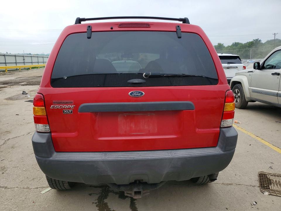 2001 Ford Escape მანქანა იყიდება აუქციონზე, vin: 1FMYU04151KA33961, აუქციონის ნომერი: 61561226