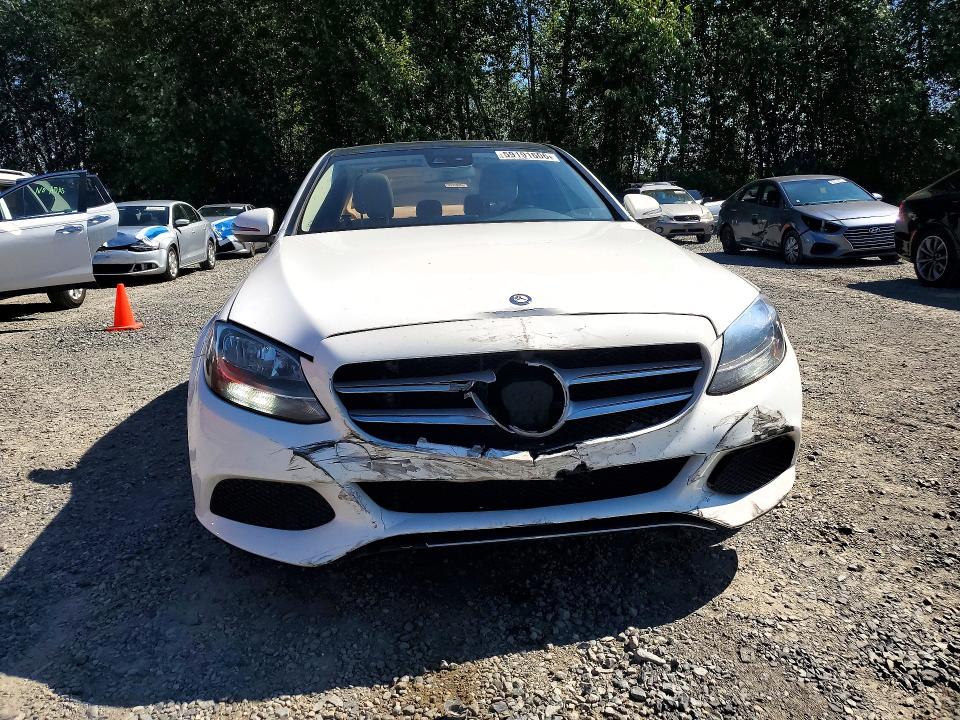 59191606 :رقم المزاد ، 55SWF4JB5HU199297 vin ، 2017 Mercedes-benz C مزاد بيع