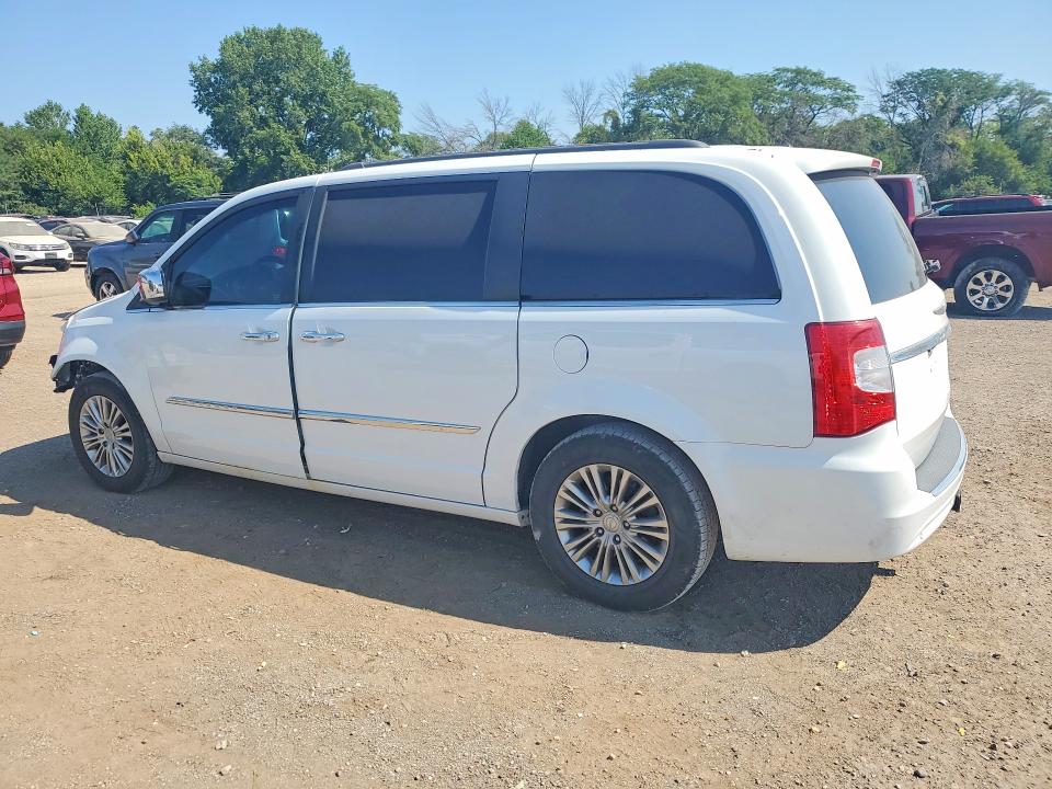 2015 Chrysler Town & Country მანქანა იყიდება აუქციონზე, vin: 2C4RC1CG0FR609875, აუქციონის ნომერი: 61688936