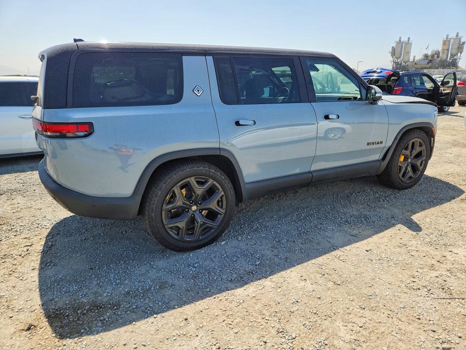 58931326 :رقم المزاد ، 7PDSGABA5PN023814 vin ، 2023 Rivian R1s مزاد بيع