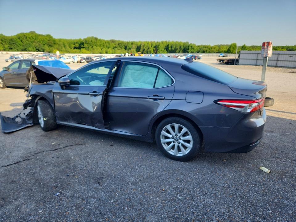61352096 :رقم المزاد ، 4T1C11AK4LU884615 vin ، 2020 Toyota Camry مزاد بيع