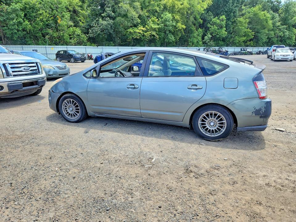 Продажа на аукционе авто 2005 Toyota Prius, vin: JTDKB20U053082836, номер лота: 62490726