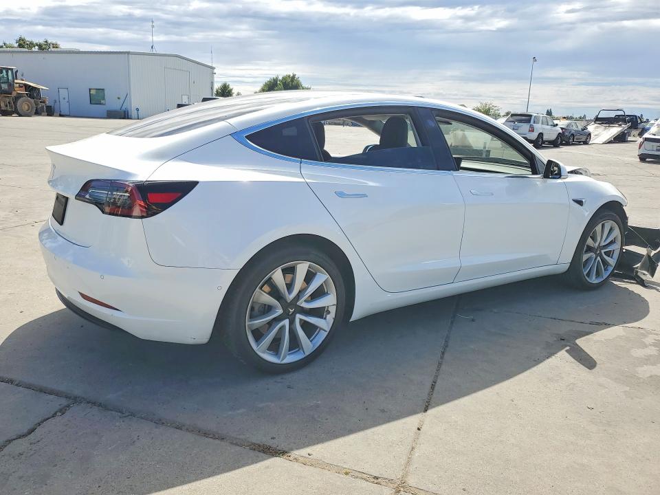 Продажа на аукционе авто 2019 Tesla Model 3, vin: 5YJ3E1EA1KF446524, номер лота: 60711496