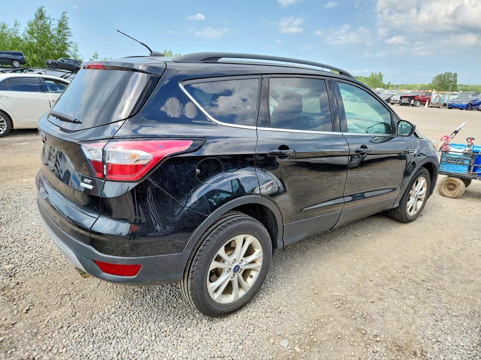 2018 Ford Escape მანქანა იყიდება აუქციონზე, vin: 1FMCU0GD4JUB62956, აუქციონის ნომერი: 59260646