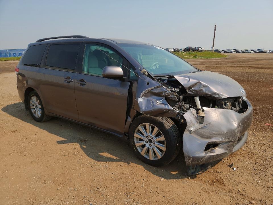 Продаж на аукціоні авто 2013 Toyota Sienna, vin: 5TDJK3DC2DS070798, номер лоту: 63255656