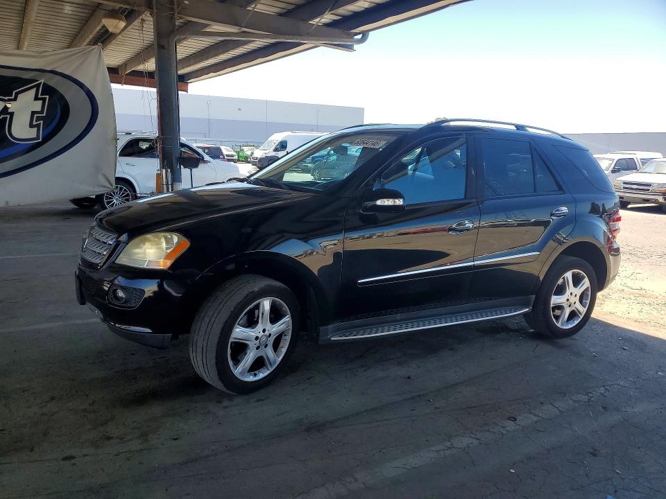 60644146 :رقم المزاد ، 4JGBB86EX8A352864 vin ، 2008 Mercedes-benz Ml مزاد بيع
