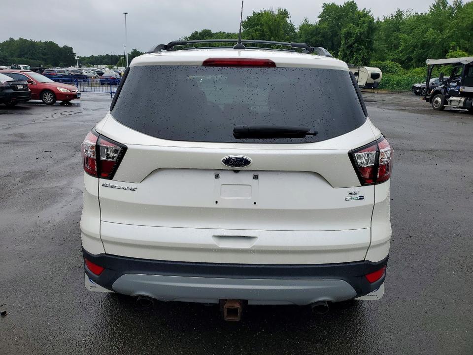 62027226 :رقم المزاد ، 1FMCU9GD0JUC24485 vin ، 2018 Ford Escape مزاد بيع
