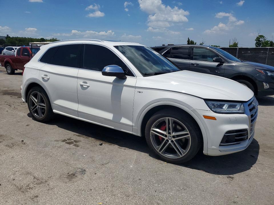 62241676 :رقم المزاد ، WA1C4AFY8J2182275 vin ، 2018 Audi Sq5 مزاد بيع