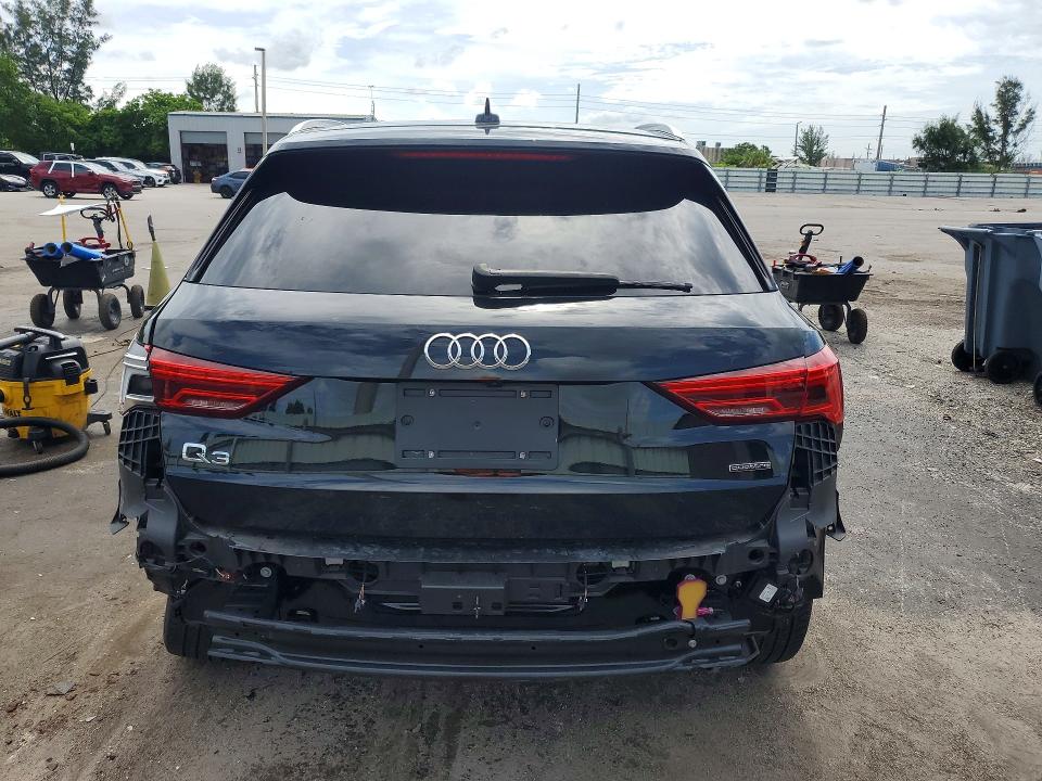 63126076 :رقم المزاد ، WA1EECF39N1081456 vin ، 2022 Audi Q3 مزاد بيع