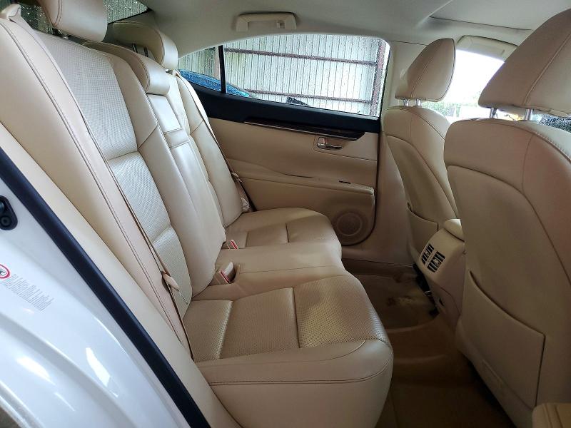60641596 :رقم المزاد ، JTHBK1GG0F2182015 vin ، 2015 Lexus Es مزاد بيع