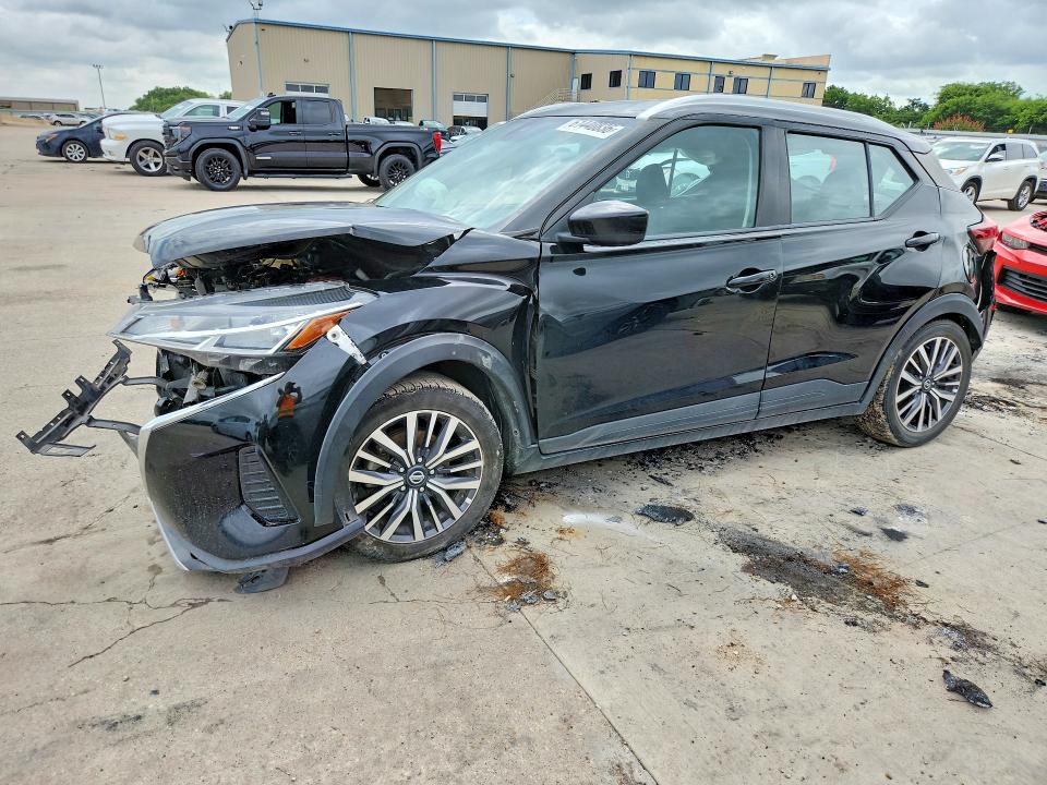 61440836 :رقم المزاد ، 3N1CP5CV3ML482987 vin ، 2021 Nissan Kicks مزاد بيع