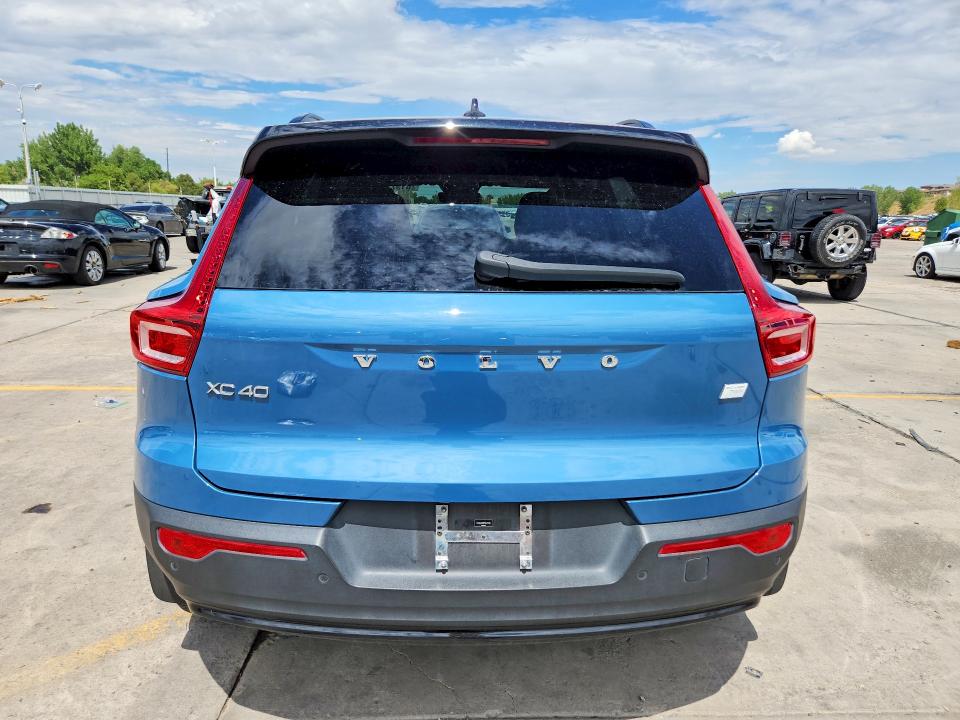 Продажа на аукционе авто 2023 Volvo Xc40, vin: YV4ED3UM9P2072464, номер лота: 61977016