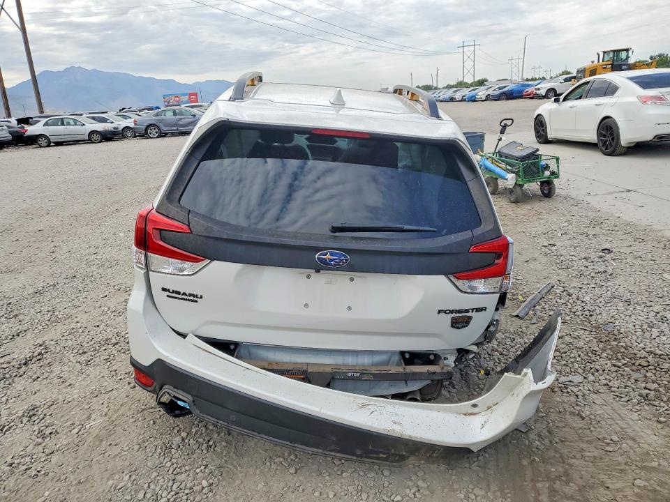 61757876 :رقم المزاد ، JF2SKALC5NH403576 vin ، 2022 Subaru Forester مزاد بيع