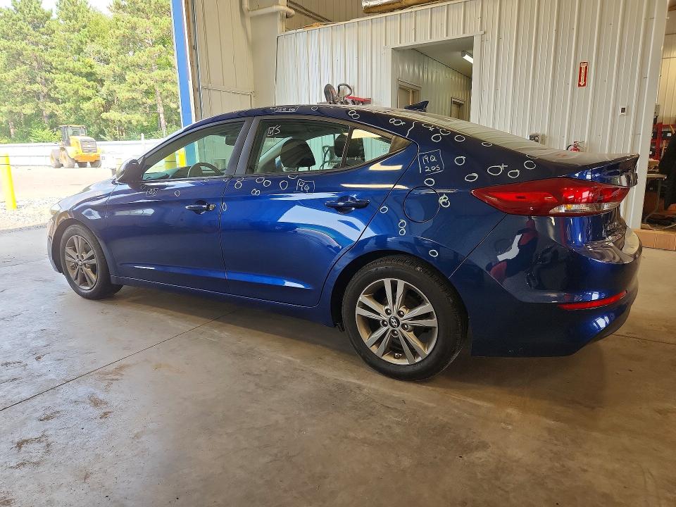 62921376 :رقم المزاد ، 5NPD84LF5HH192337 vin ، 2017 Hyundai Elantra مزاد بيع
