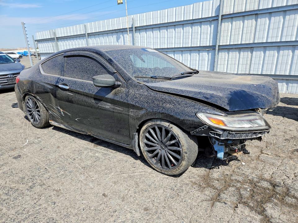 62100216 :رقم المزاد ، 1HGCT1A3XHA001389 vin ، 2017 Honda Accord مزاد بيع