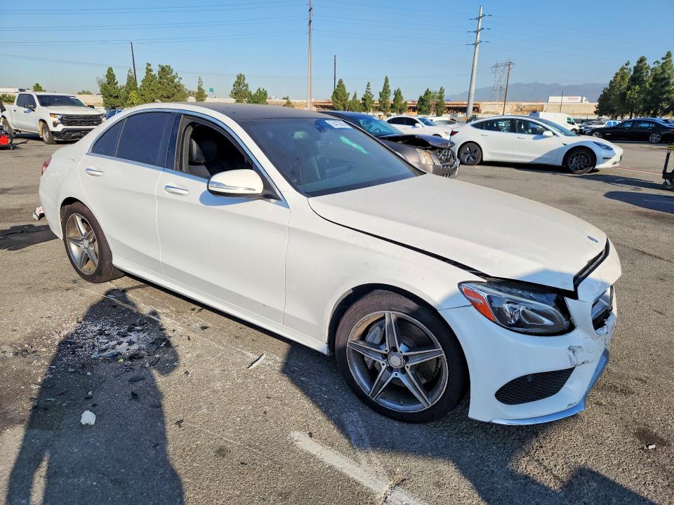 59403906 :رقم المزاد ، 55SWF4KB9FU007312 vin ، 2015 Mercedes-benz C مزاد بيع