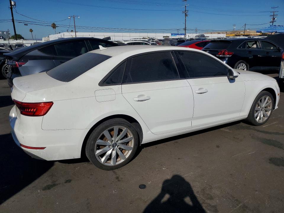 2017 Audi A4 მანქანა იყიდება აუქციონზე, vin: WAUGNAF43HN018262, აუქციონის ნომერი: 61358686