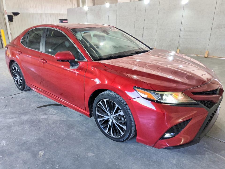 58890286 :رقم المزاد ، 4T1G11AK2LU309558 vin ، 2020 Toyota Camry مزاد بيع