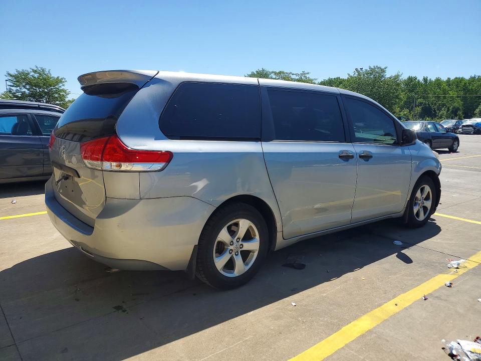 Продажа на аукционе авто 2014 Toyota Sienna, vin: 5TDZK3DC2ES502620, номер лота: 61134636