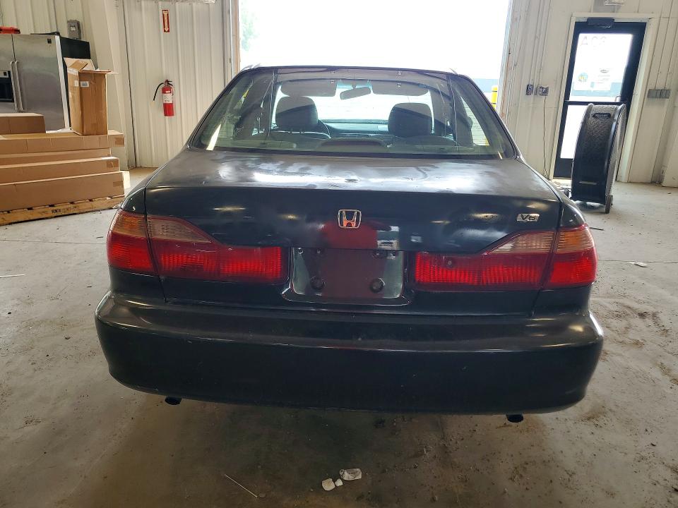 60804726 :رقم المزاد ، 1HGCG1652YA097422 vin ، 2000 Honda Accord مزاد بيع