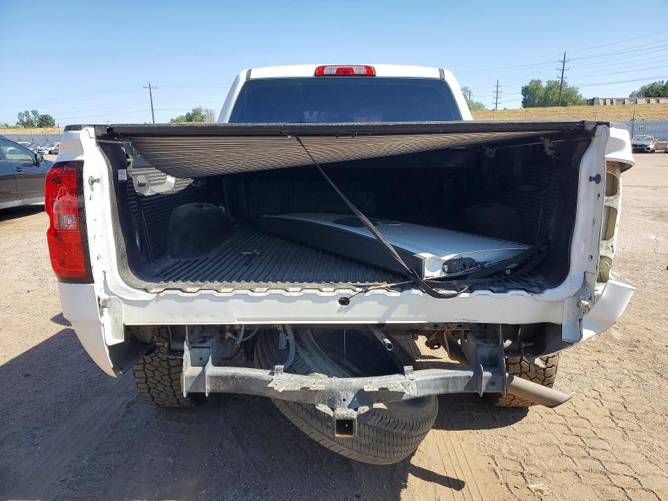 61736086 :رقم المزاد ، 3GCUKNEHXJG298660 vin ، 2018 Chevrolet Silverado مزاد بيع