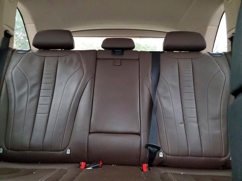 61330786 :رقم المزاد ، 5UXKR0C56F0K71111 vin ، 2015 Bmw X5 مزاد بيع