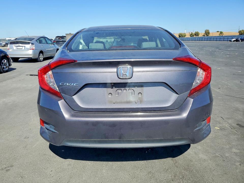 2018 Honda Civic მანქანა იყიდება აუქციონზე, vin: 2HGFC2F50JH568120, აუქციონის ნომერი: 61768336