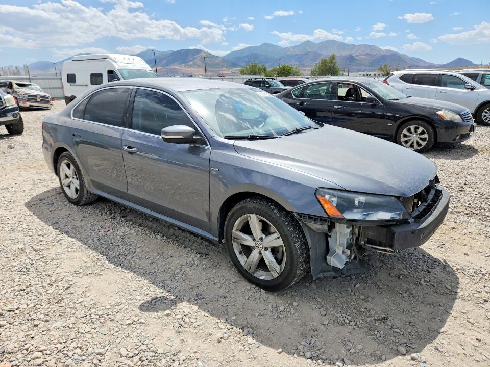 60494636 :رقم المزاد ، 1VWAS7A32FC116434 vin ، 2015 Volkswagen Passat مزاد بيع