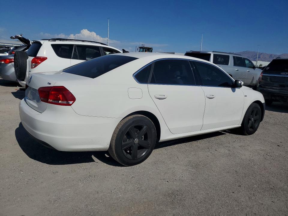 Продажа на аукционе авто 2015 Volkswagen Passat, vin: 1VWAT7A38FC109761, номер лота: 62122426