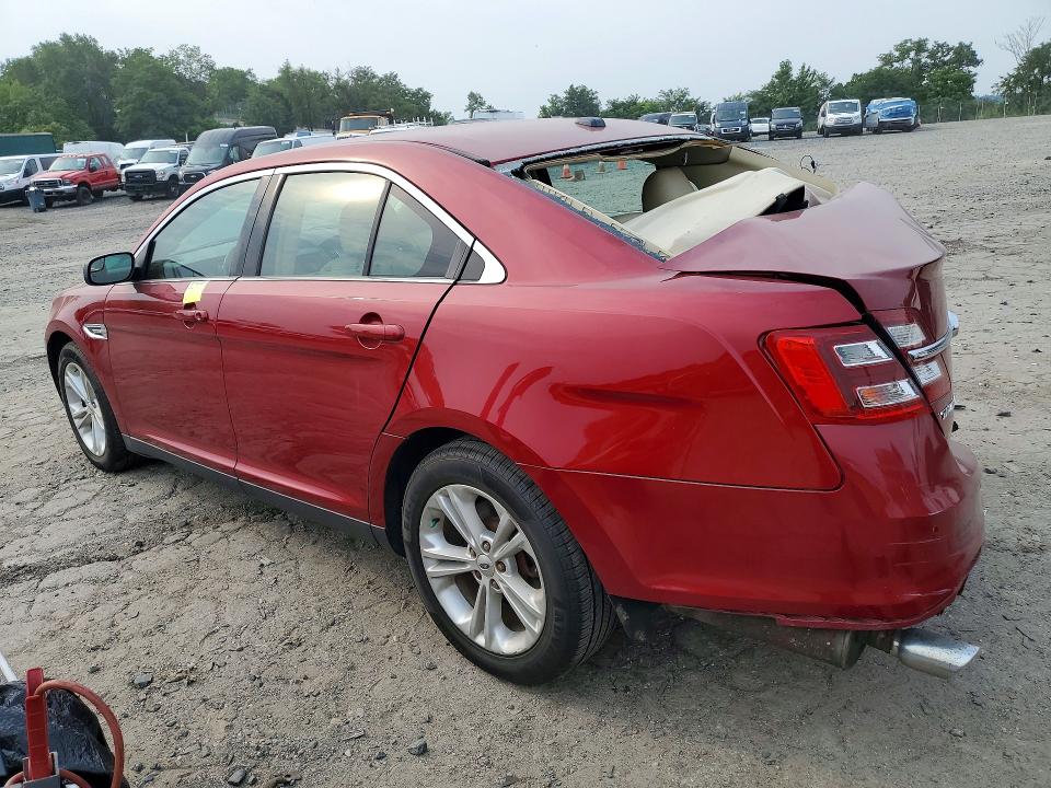 62440166 :رقم المزاد ، 1FAHP2H84FG182327 vin ، 2015 Ford Taurus مزاد بيع
