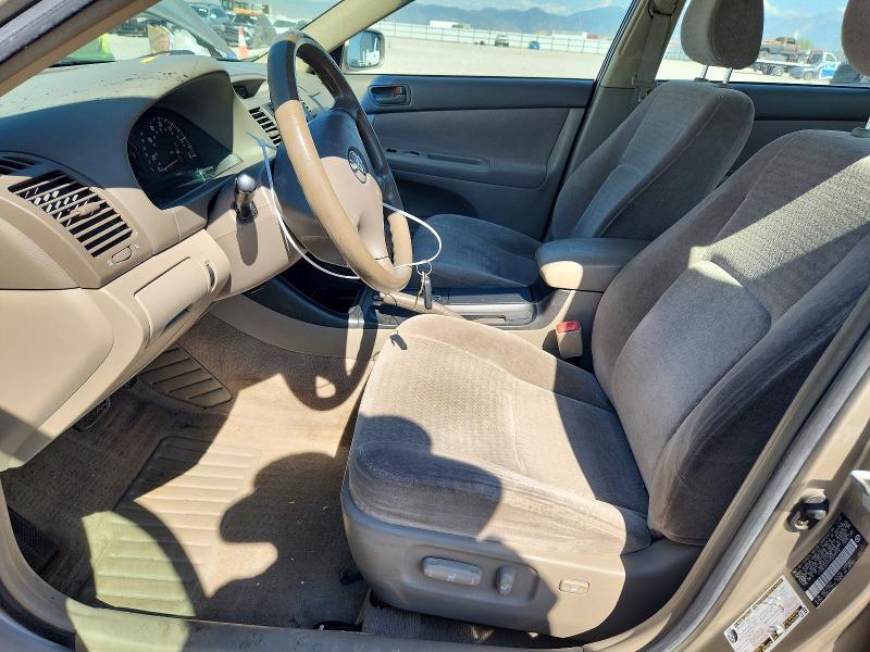 62463016 :رقم المزاد ، JTDBE32K640266932 vin ، 2004 Toyota Camry مزاد بيع