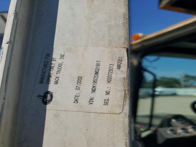 61314986 :رقم المزاد ، 1M2K195C53M021917 vin ، 2003 Mack 600 مزاد بيع