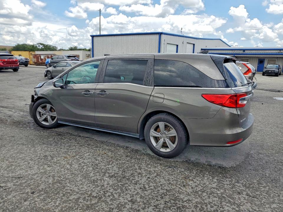 59555406 :رقم المزاد ، 5FNRL6H71JB020327 vin ، 2018 Honda Odyssey مزاد بيع