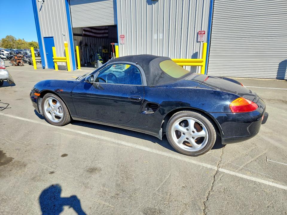 63000106 :رقم المزاد ، WP0CA2983YU622031 vin ، 2000 Porsche Boxster مزاد بيع