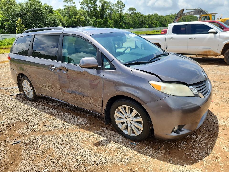 Aukcja sprzedaży 2011 Toyota Sienna, vin: 5TDYK3DC8BS162011, numer aukcji: 61296286
