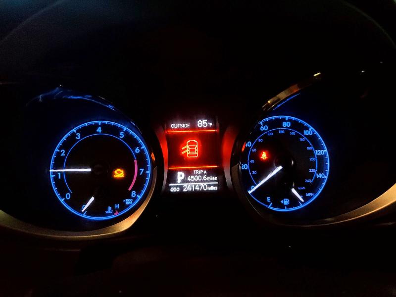 61162426 :رقم المزاد ، 5YFBURHE1EP025388 vin ، 2014 Toyota Corolla مزاد بيع