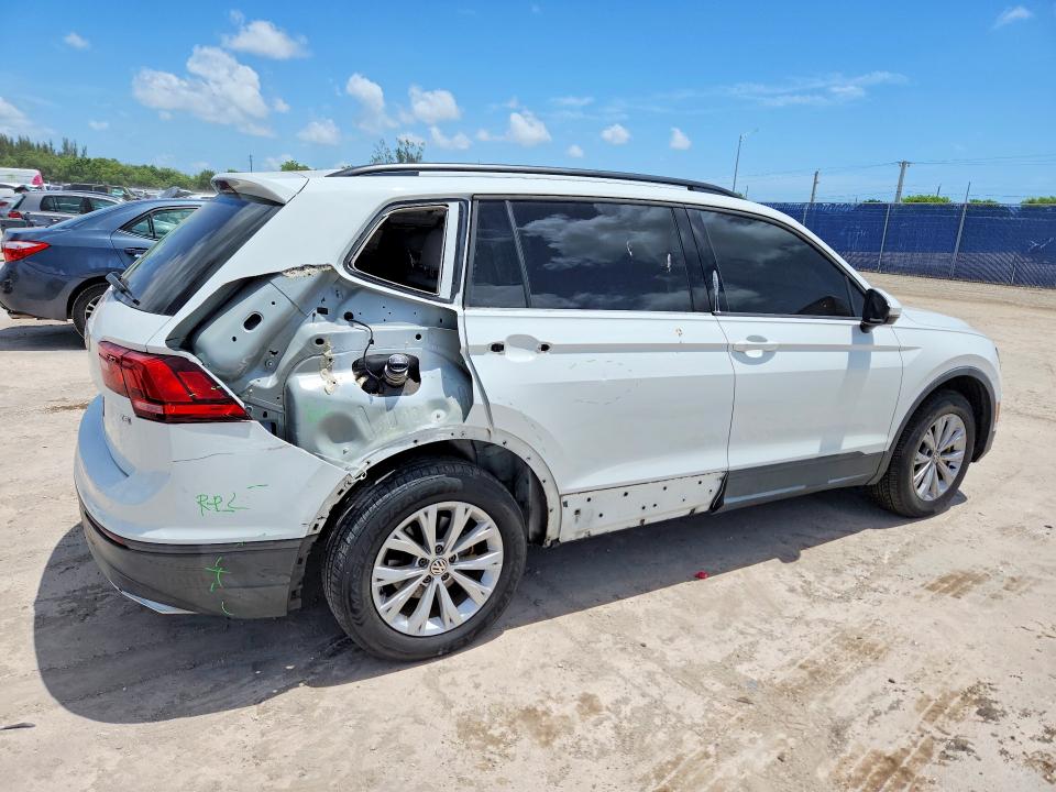 2018 Volkswagen Tiguan მანქანა იყიდება აუქციონზე, vin: 3VV1B7AX6JM035838, აუქციონის ნომერი: 61535706