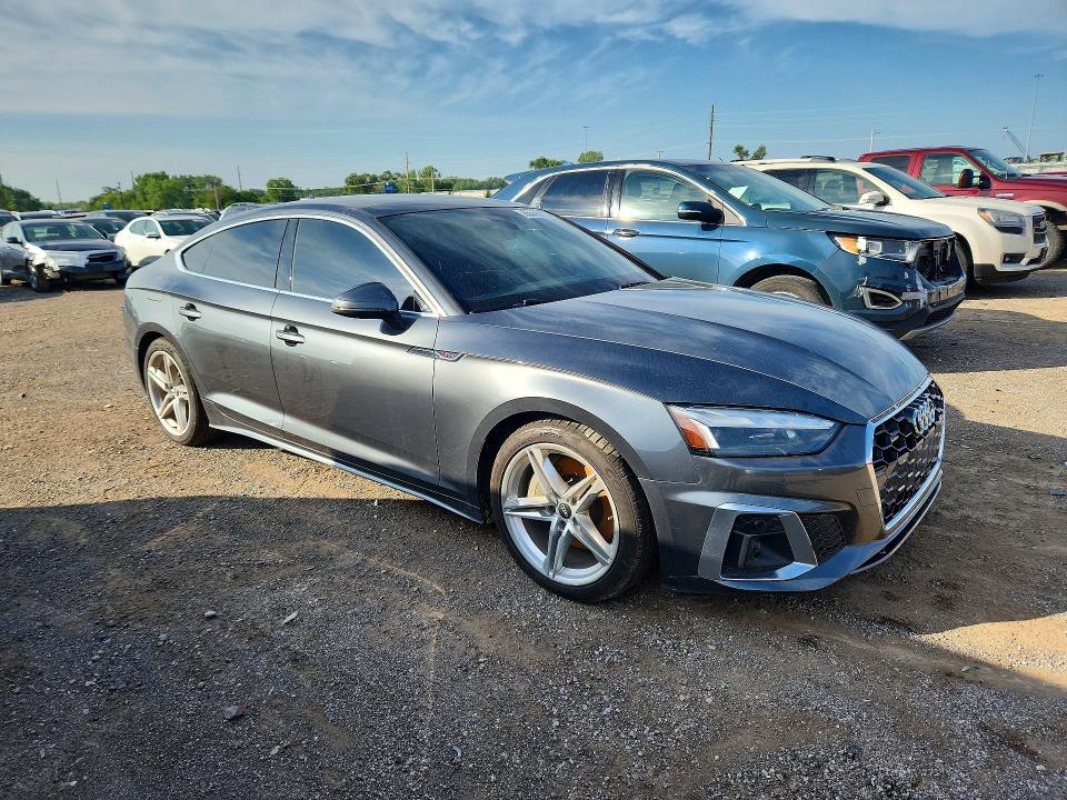 85976615 :رقم المزاد ، WAUFACF54NA018690 vin ، 2022 Audi A5 مزاد بيع