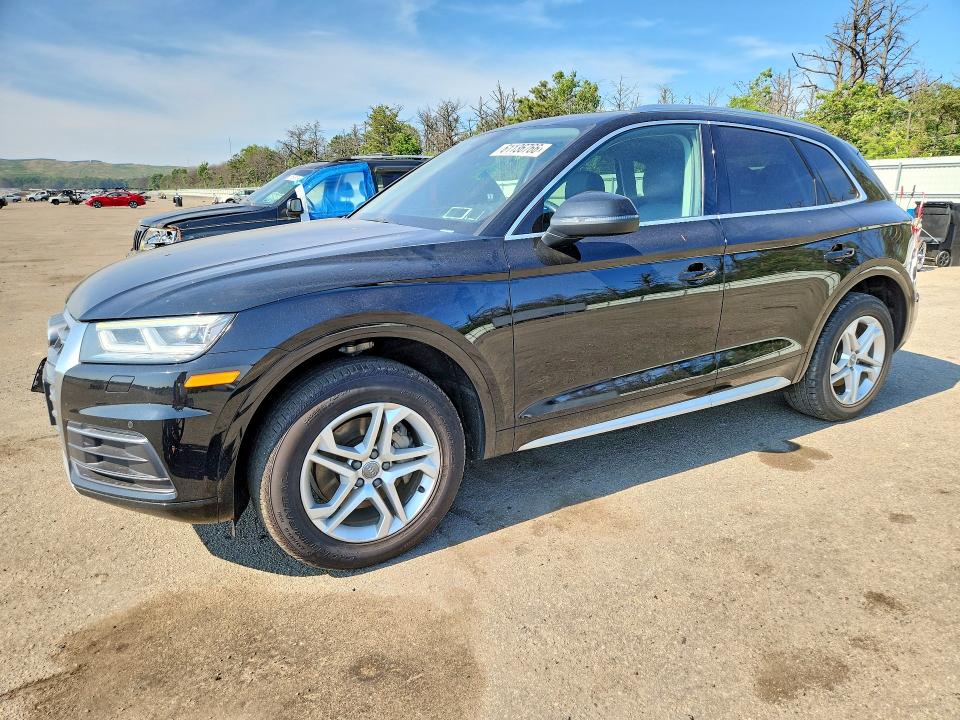 61136766 :رقم المزاد ، WA1BNAFY8J2229491 vin ، 2018 Audi Q5 مزاد بيع