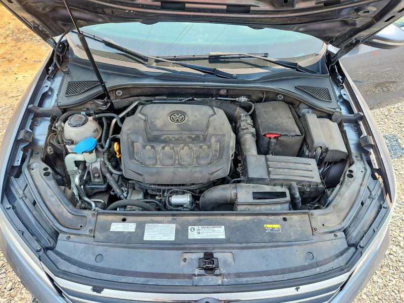 62599976 :رقم المزاد ، 1VWBA7A34JC000927 vin ، 2018 Volkswagen Passat مزاد بيع