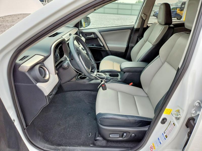Продаж на аукціоні авто 2017 Toyota Rav4, vin: 2T3DFREV9HW650039, номер лоту: 61742966
