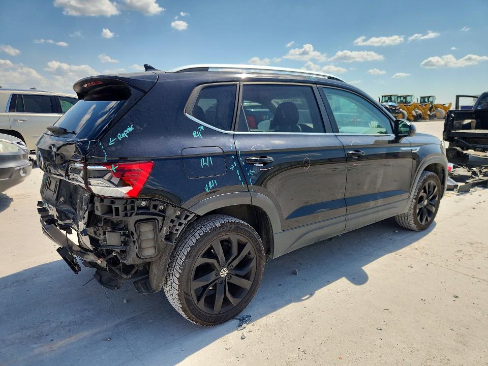 Продажа на аукционе авто 2022 Volkswagen Taos, vin: 3VVRX7B27NM045209, номер лота: 85635565