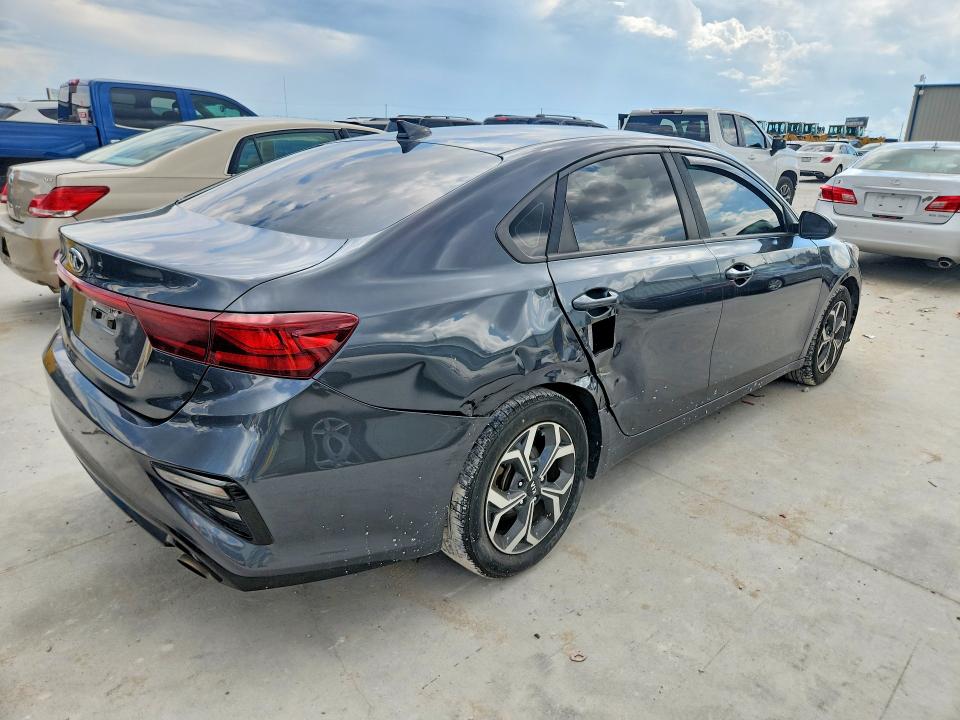 2019 Kia Forte მანქანა იყიდება აუქციონზე, vin: 3KPF24AD8KE070711, აუქციონის ნომერი: 61005496