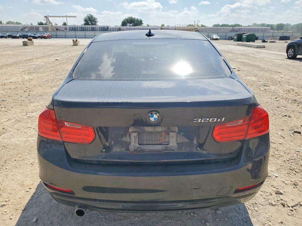60975216 :رقم المزاد ، WBA3D3C56EK153243 vin ، 2014 Bmw 328 مزاد بيع