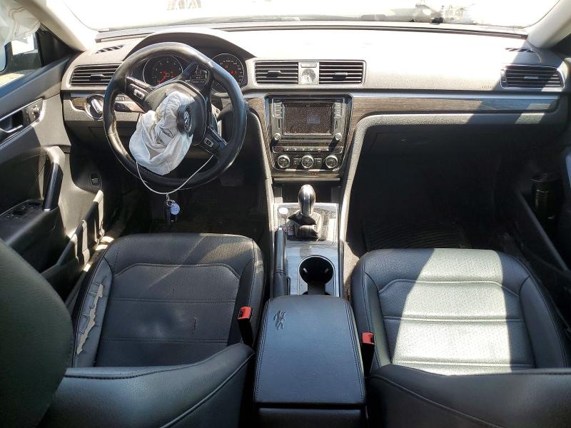 63314246 :رقم المزاد ، 1VWBT7A39HC085087 vin ، 2017 Volkswagen Passat مزاد بيع